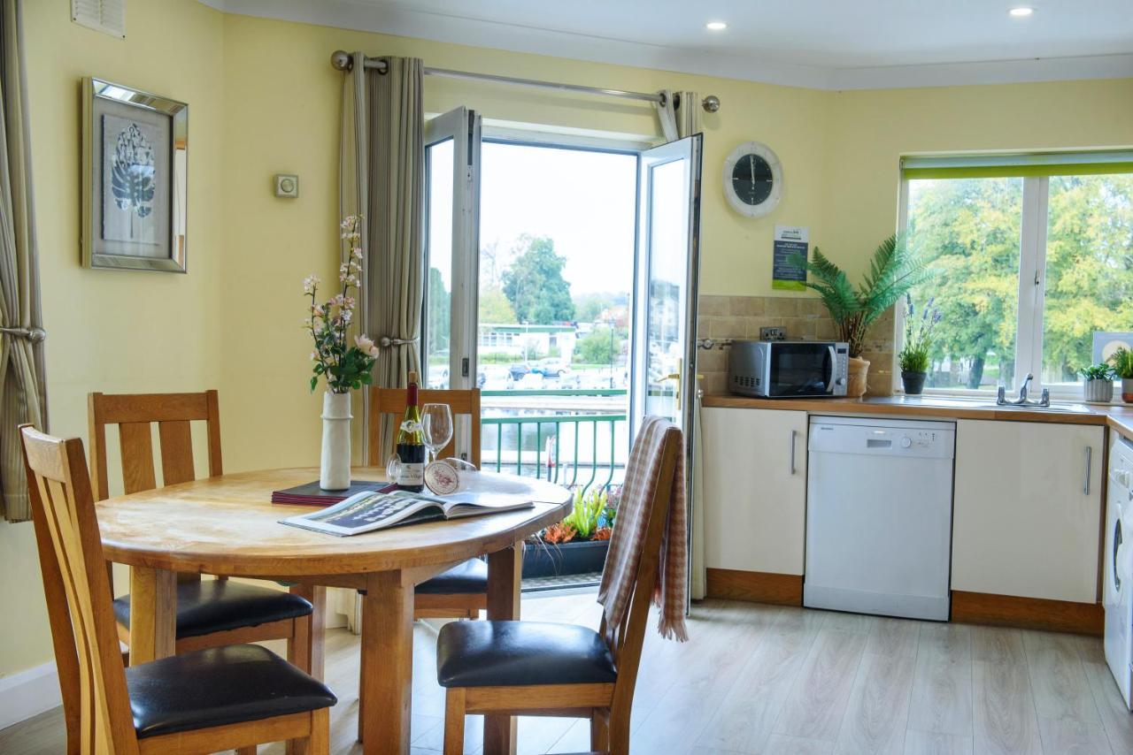 Waterfront Self Catering Houses Carrick on Shannon Kültér fotó